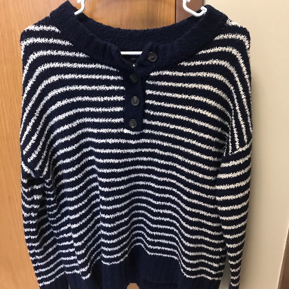 Sweater - Picture 1 of 3